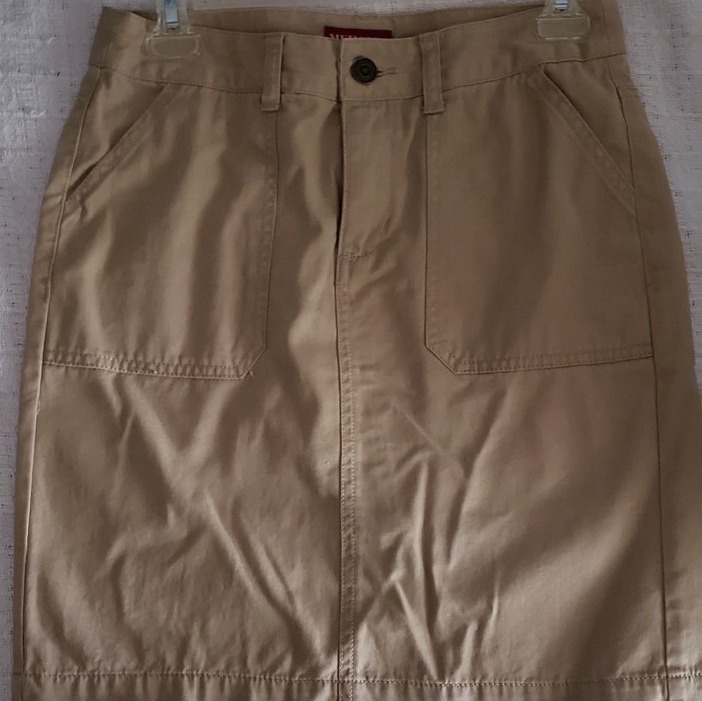 Merona beige skirt